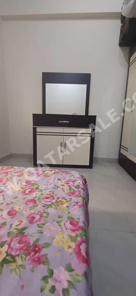 Bedroom Sets - Beige