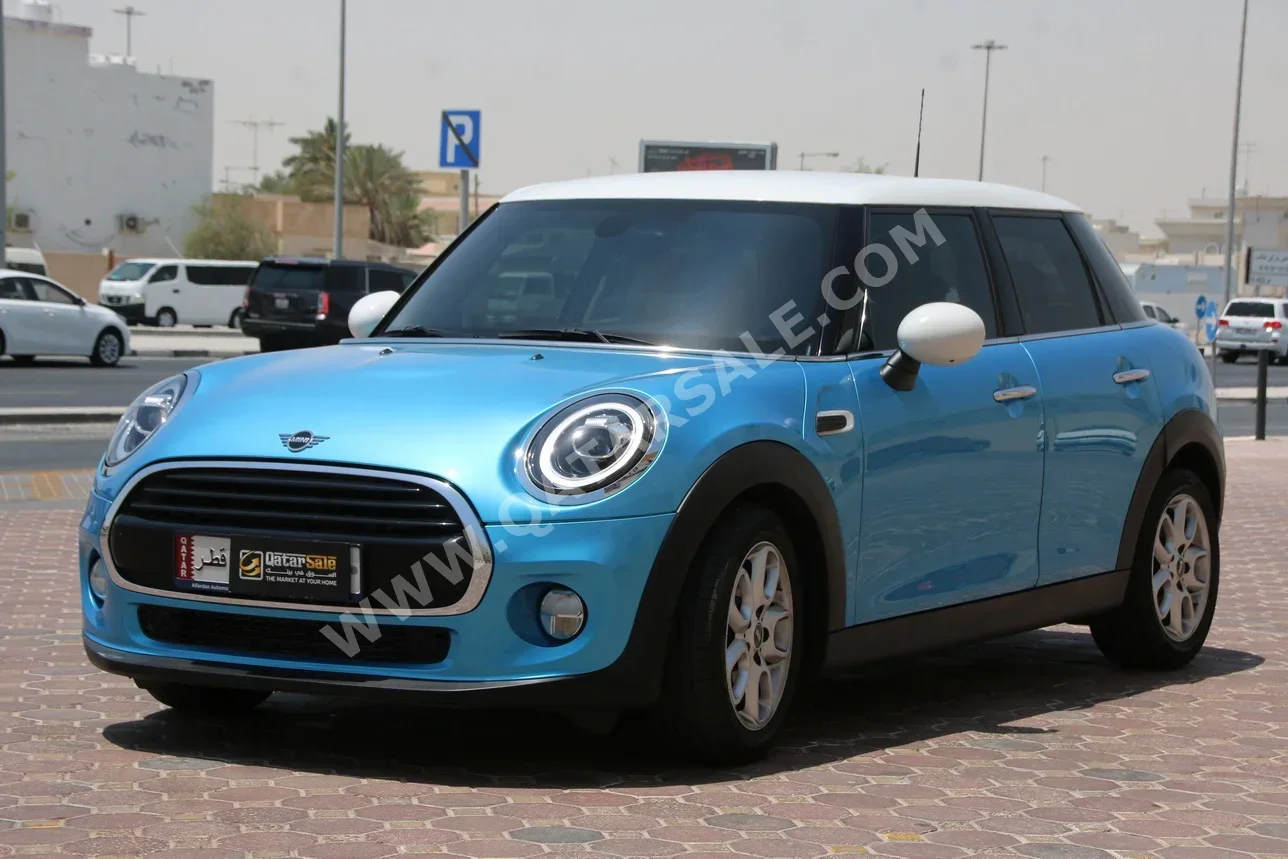 Mini  Cooper  2019  Automatic  144,000 Km  3 Cylinder  Front Wheel Drive (FWD)  Hatchback  Blue