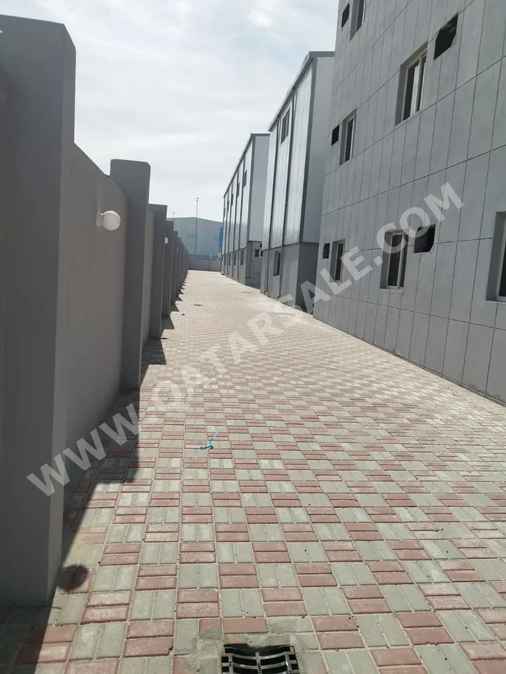 Warehouses & Stores - Al Wakrah  - Barkit Al Awamer  -Area Size: 4000 Square Meter