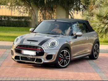 Mini  Cooper  JCW  2017  Automatic  58,000 Km  4 Cylinder  Front Wheel Drive (FWD)  Convertible  Sonic Titanium