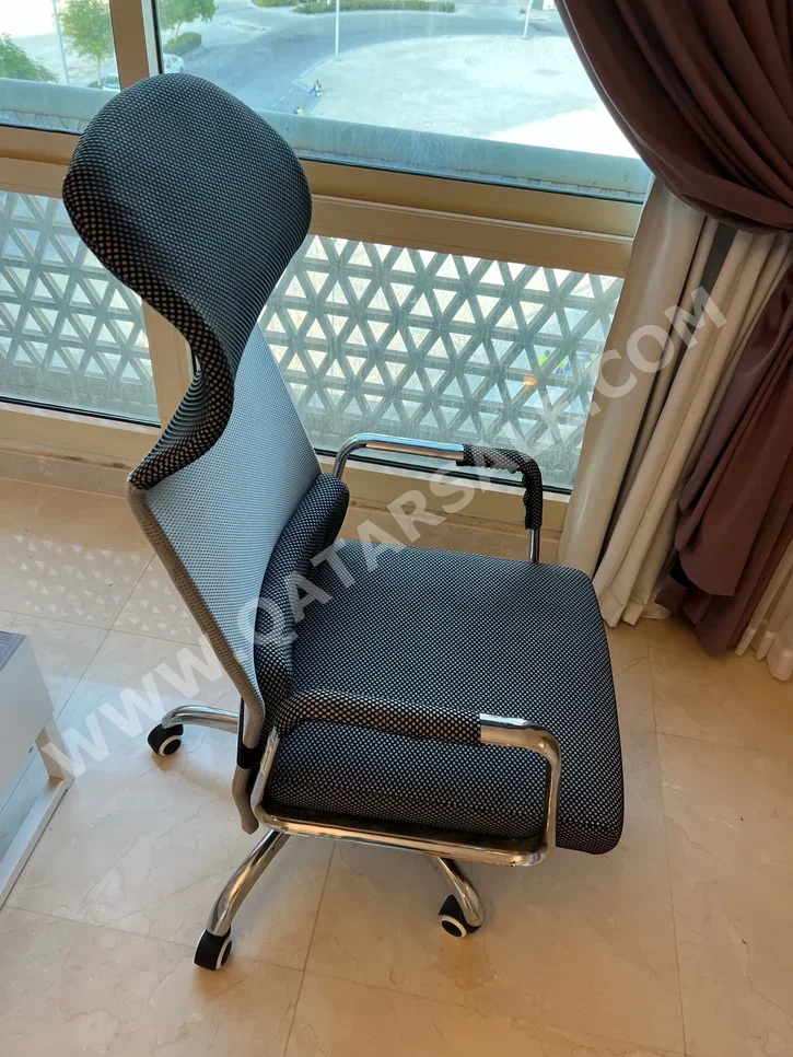 Desk Chairs - Executive Chair  - Gray