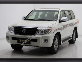 Toyota  Land Cruiser  GXR  2012  Automatic  520,000 Km  6 Cylinder  Four Wheel Drive (4WD)  SUV  Pearl