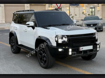 Jetour  T2  Luxury  2025  Automatic  7,800 Km  4 Cylinder  Four Wheel Drive (4WD)  SUV  White  With Warranty