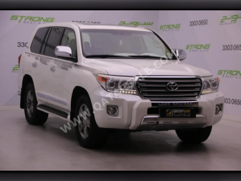 Toyota  Land Cruiser  GXR - Limited  2015  Automatic  244,000 Km  8 Cylinder  Four Wheel Drive (4WD)  SUV  White