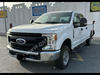 Ford  Super Duty  250  2022  Automatic  95,000 Km  8 Cylinder  Four Wheel Drive (4WD)  Pick Up  White