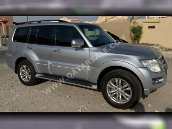 ميتسوبيشي  باجيرو  3.8 جولد اديشن  2017  اوتوماتيك  112,000 كم  6 سلندر  دفع رباعي  اس يو في  فضي