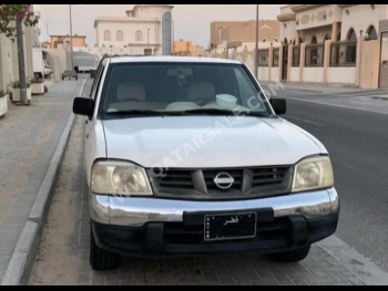 Nissan  Pickup  2008  Manual  373,420 Km  4 Cylinder  Rear Wheel Drive (RWD)  Pick Up  White