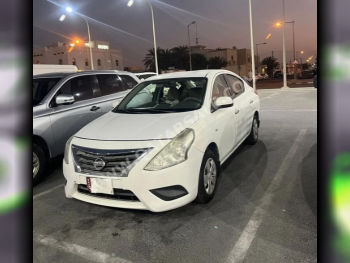 Nissan  Sunny  2014  Automatic  220,000 Km  4 Cylinder  Sedan  White