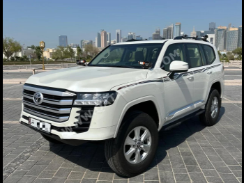 Toyota  Land Cruiser  GXR Twin Turbo  2022  Automatic  113,000 Km  6 Cylinder  Four Wheel Drive (4WD)  SUV  Pearl  With Warranty