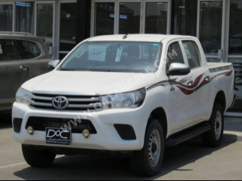 Toyota  Hilux  2020  Automatic  14,000 Km  4 Cylinder  Four Wheel Drive (4WD)  Pick Up  White