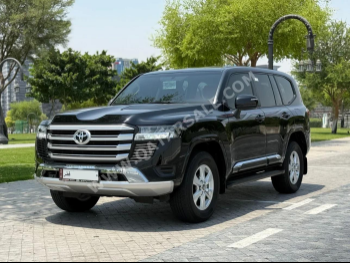 Toyota  Land Cruiser  GXR  2024  Automatic  13,000 Km  6 Cylinder  Four Wheel Drive (4WD)  SUV  Black  With Warranty