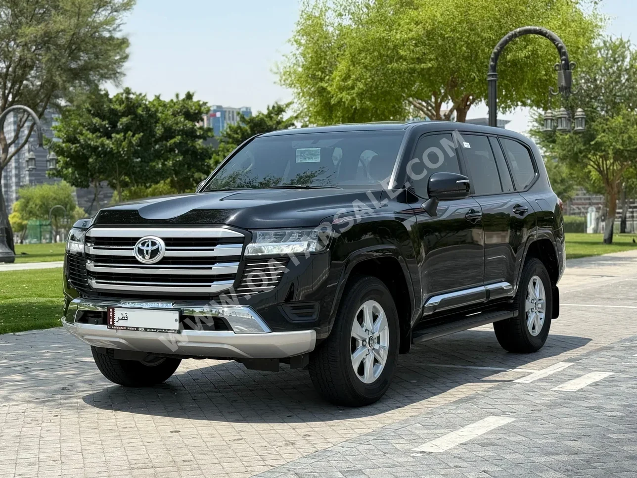 Toyota  Land Cruiser  GXR  2024  Automatic  13,000 Km  6 Cylinder  Four Wheel Drive (4WD)  SUV  Black  With Warranty