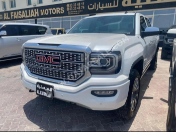 GMC  Sierra  Denali  2016  Automatic  108,000 Km  8 Cylinder  Four Wheel Drive (4WD)  Pick Up  White