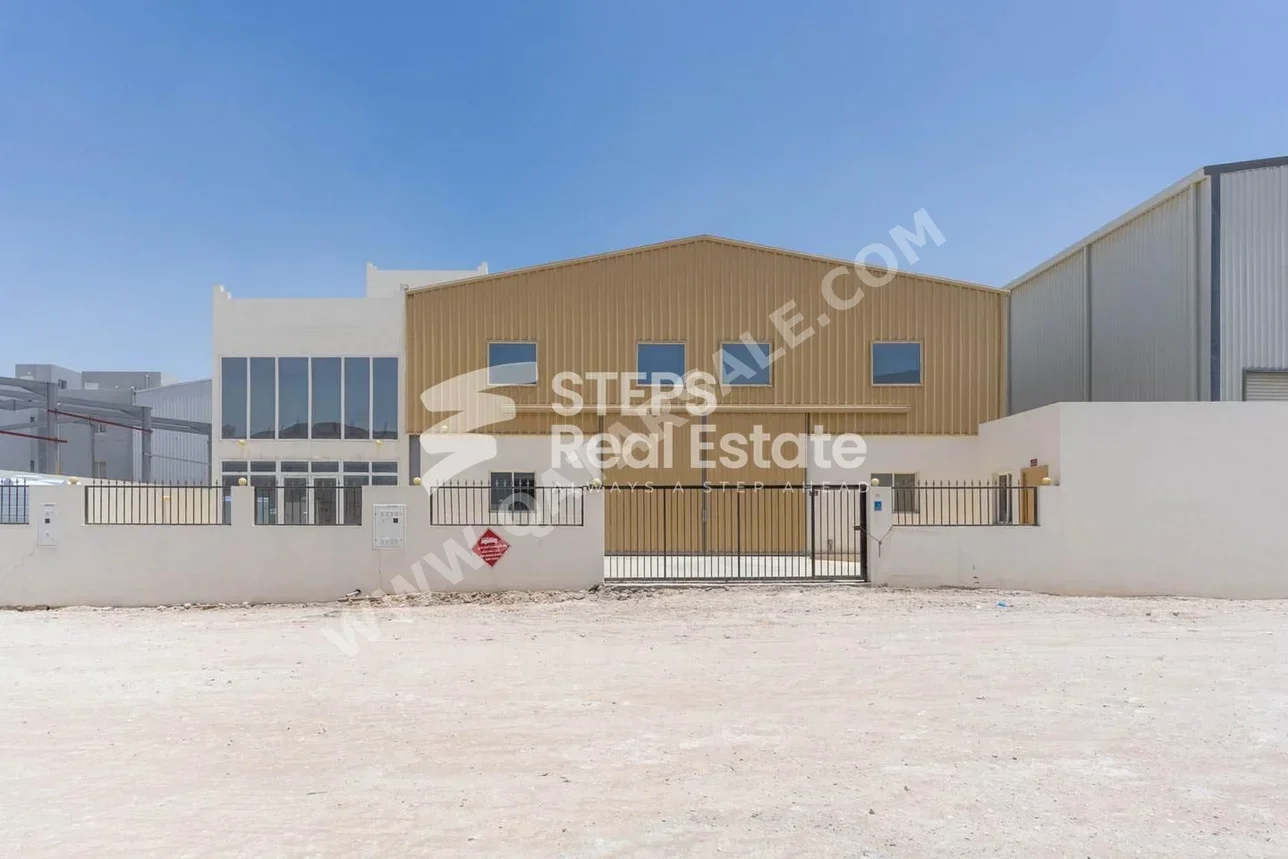 Warehouses & Stores - Al Wakrah  - Barkit Al Awamer  -Area Size: 1000 Square Meter