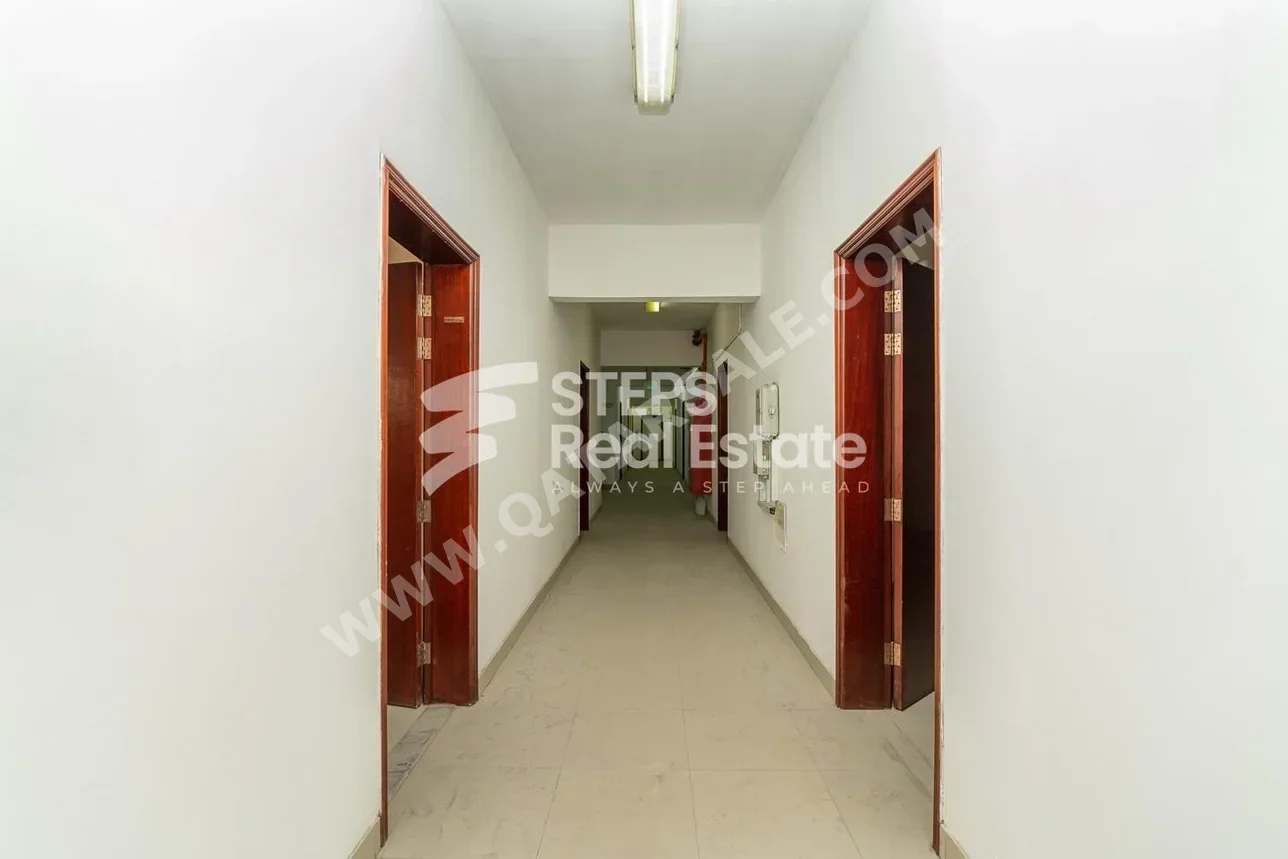 Warehouses & Stores - Al Rayyan  - Industrial Area  -Area Size: 2000 Square Meter