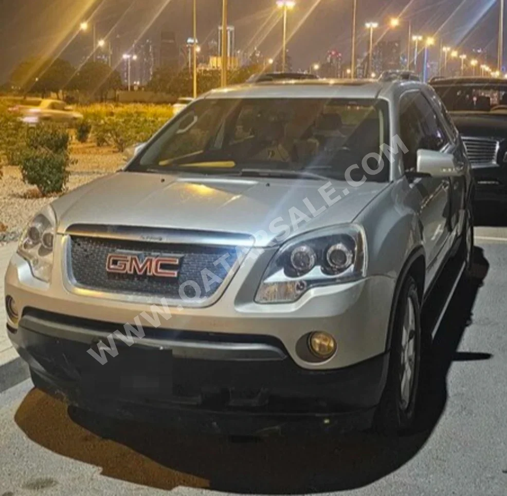 GMC  Acadia  2007  Automatic  204,000 Km  6 Cylinder  All Wheel Drive (AWD)  SUV  Silver