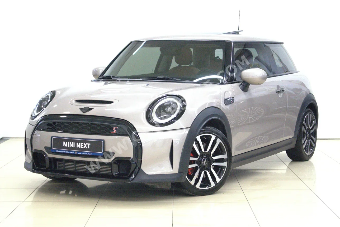 Mini  Cooper  S  2022  Automatic  45,000 Km  4 Cylinder  Front Wheel Drive (FWD)  Hatchback  Gray  With Warranty