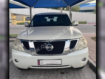 نيسان  باترول  اس اي  2013  اوتوماتيك  275,000 كم  8 سلندر  دفع رباعي  اس يو في  عنبر