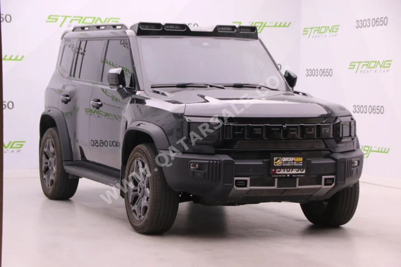Jetour  T2  Luxury  2025  Automatic  17,000 Km  4 Cylinder  Four Wheel Drive (4WD)  SUV  Black  With Warranty