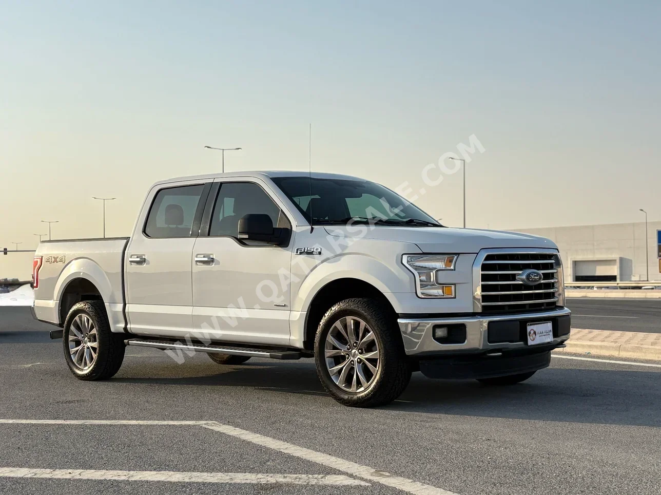 Ford  F  150  2015  Automatic  76,900 Km  6 Cylinder  Four Wheel Drive (4WD)  Pick Up  White