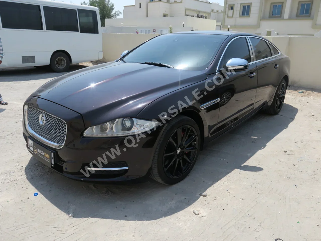 Jaguar  XJL  2011  Automatic  140,000 Km  6 Cylinder  Rear Wheel Drive (RWD)  Sedan  Black