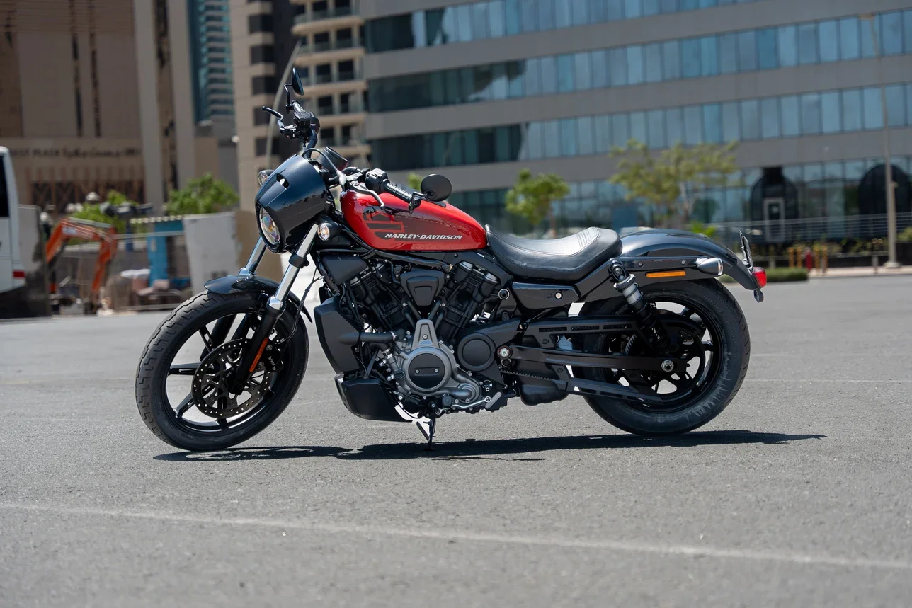 Harley Davidson -  2022 - Color Red & Black -  Warranty