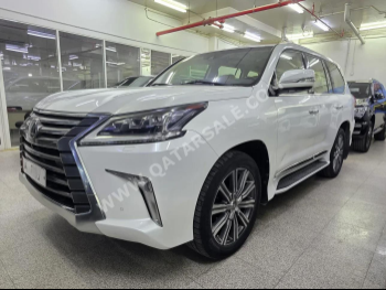 Lexus  LX  570  2017  Automatic  37,000 Km  8 Cylinder  Four Wheel Drive (4WD)  SUV  White