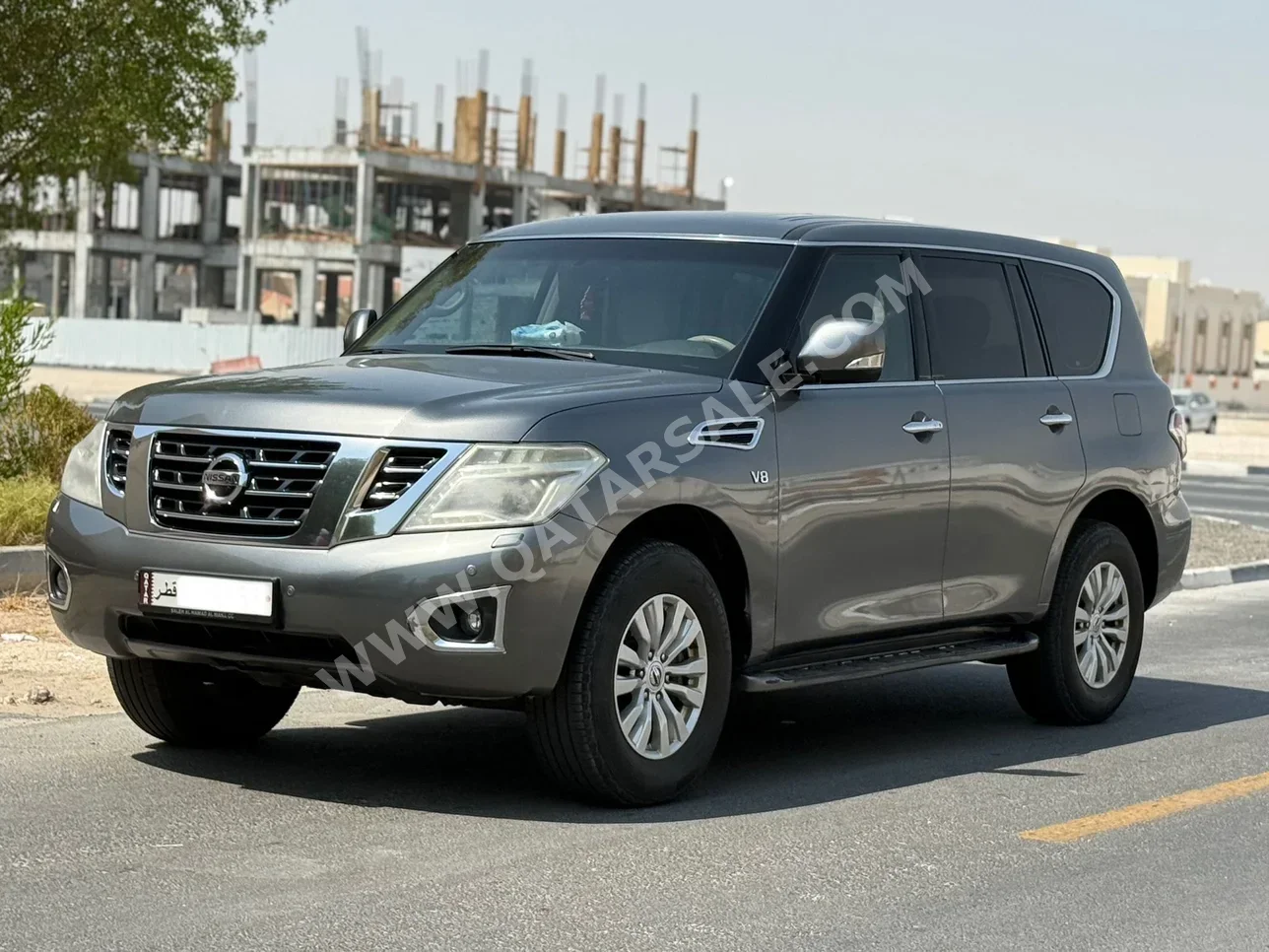 Nissan  Patrol  SE  2016  Automatic  194,000 Km  8 Cylinder  Four Wheel Drive (4WD)  SUV  Gray