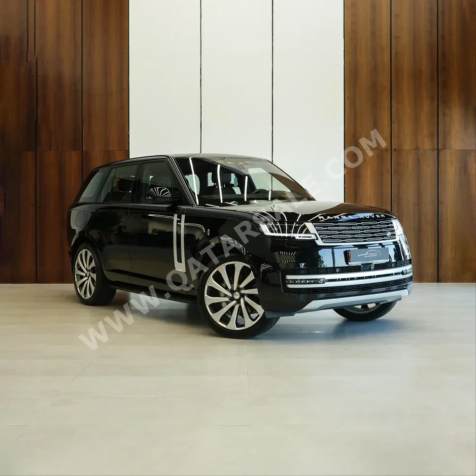 Land Rover  Range Rover  HSE  2023  Automatic  43,284 Km  6 Cylinder  Four Wheel Drive (4WD)  SUV  Black  With Warranty