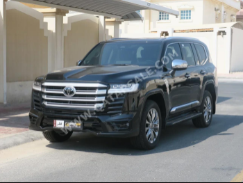 Toyota  Land Cruiser  VXR Twin Turbo  2025  Automatic  5,500 Km  6 Cylinder  Four Wheel Drive (4WD)  SUV  Black  With Warranty