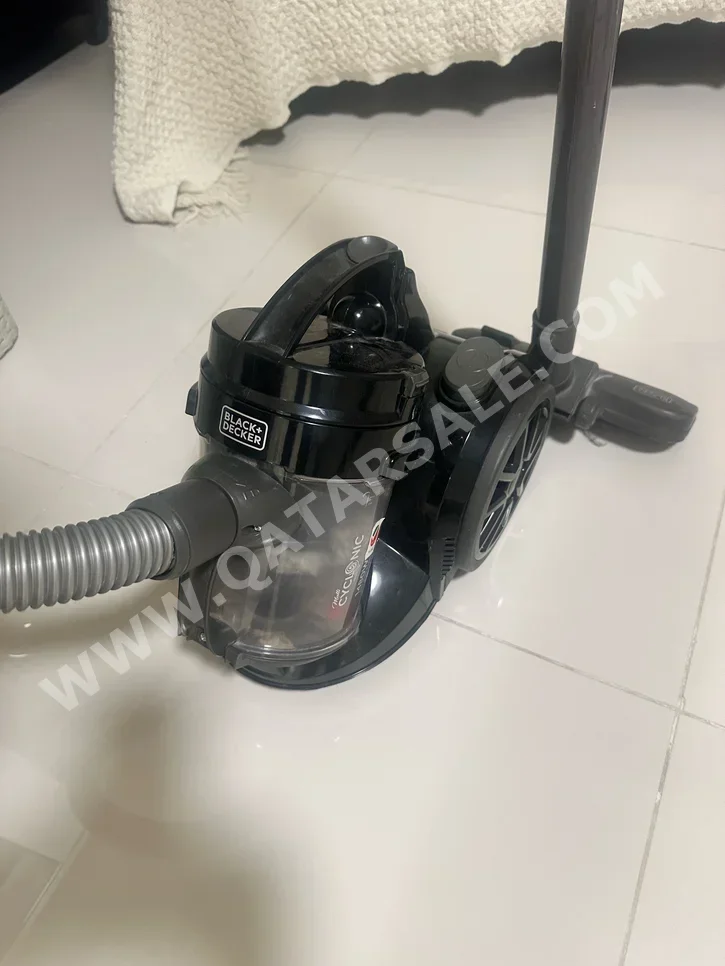 Black + Decker  Black  VM1480-  Light Weight  Bagless /  Canister Vacuum