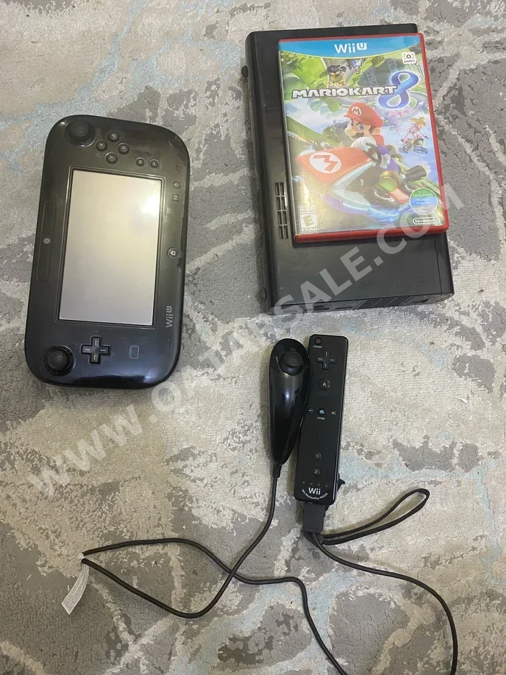 Video Games Consoles - Nintendo  - W ii U  -Included Controllers: 2