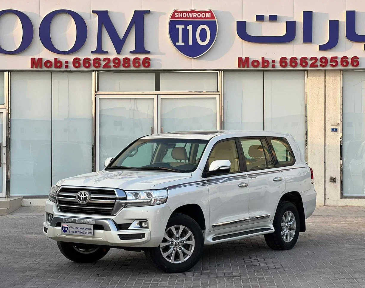 Toyota  Land Cruiser  GXR  2020  Automatic  244,000 Km  8 Cylinder  Four Wheel Drive (4WD)  SUV  White