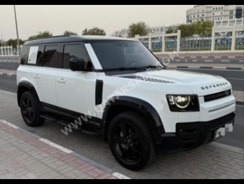 Land Rover  Defender  110 HSE  2022  Automatic  93,000 Km  6 Cylinder  Four Wheel Drive (4WD)  SUV  White  With Warranty