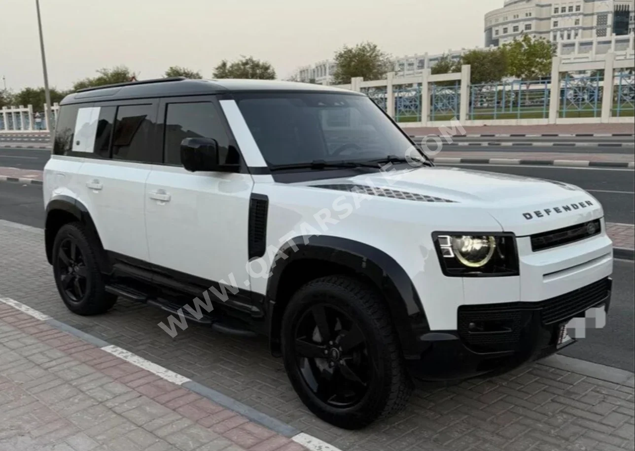 Land Rover  Defender  110 HSE  2022  Automatic  93,000 Km  6 Cylinder  Four Wheel Drive (4WD)  SUV  White  With Warranty