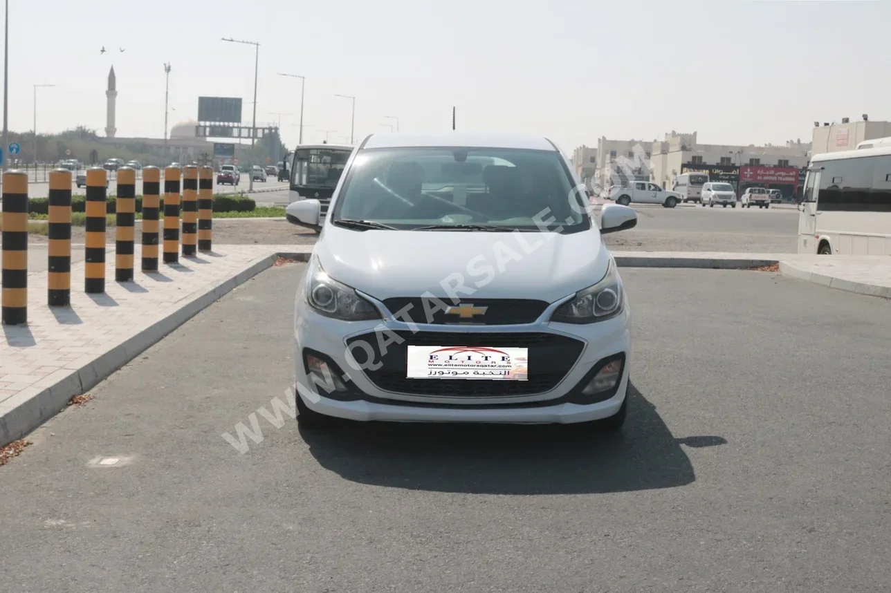 شفروليه  سبارك  2019  اوتوماتيك  178,000 كم  4 سلندر  سحب امامي  هاتشباك  أبيض