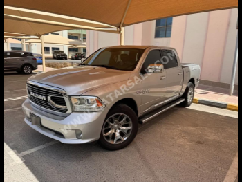 Dodge  Ram  Limited  2017  Automatic  185,000 Km  8 Cylinder  Four Wheel Drive (4WD)  Pick Up  Silver
