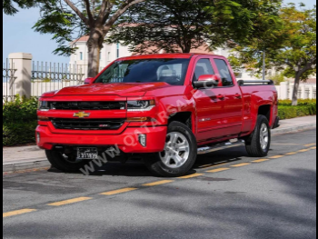 Chevrolet  Silverado  LT  2017  Automatic  115,000 Km  8 Cylinder  Four Wheel Drive (4WD)  Pick Up  Red