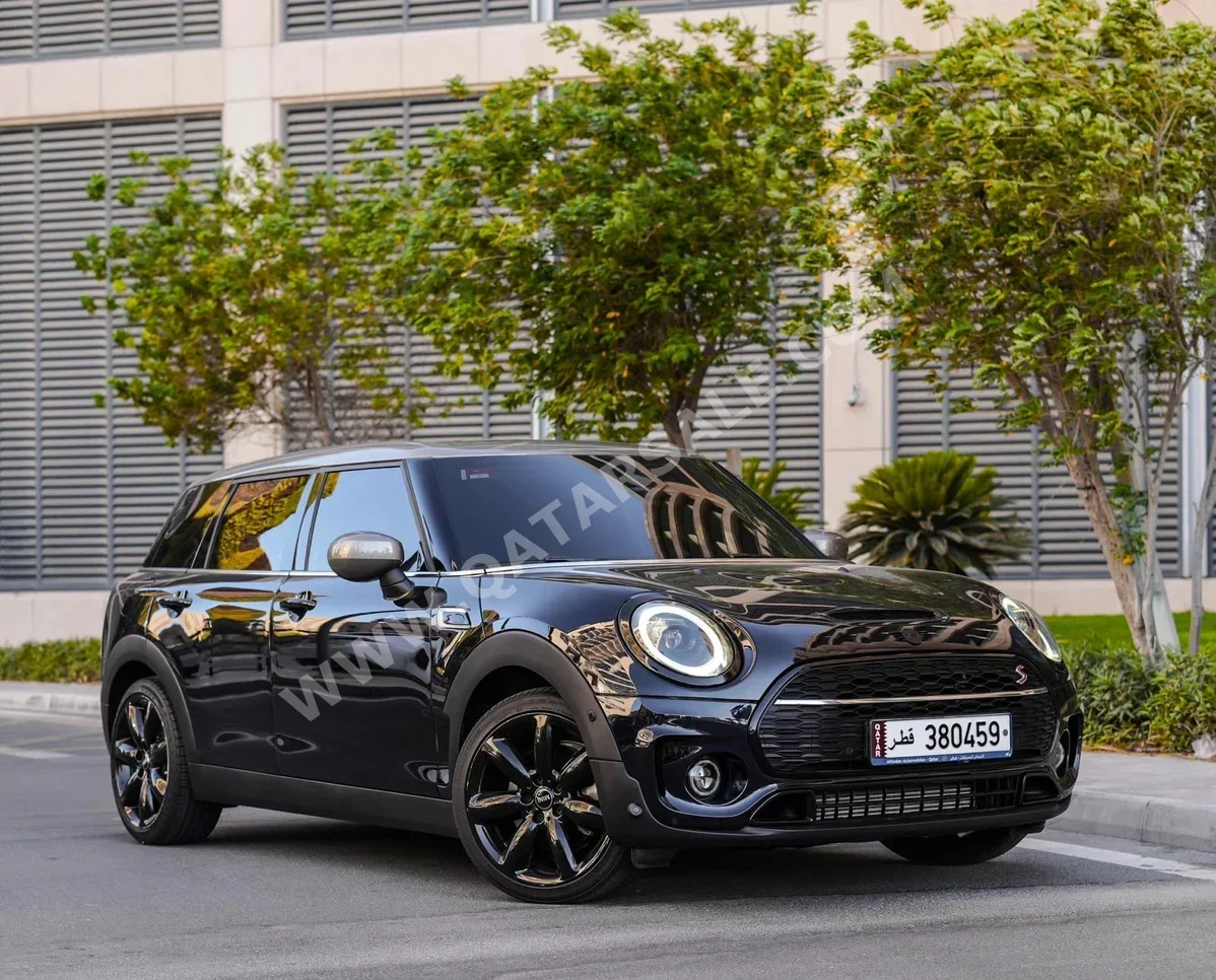 Mini  Cooper  Clubman S  2022  Automatic  48,000 Km  4 Cylinder  Front Wheel Drive (FWD)  Hatchback  Black  With Warranty