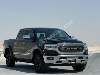 دودج  رام  لميتد  2020  اوتوماتيك  92,000 كم  8 سلندر  دفع رباعي  بيكب  أسود