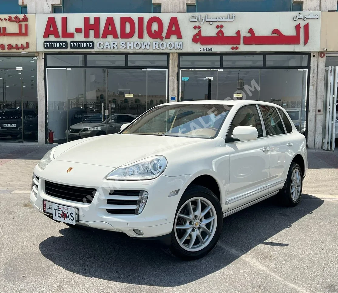 بورش  كيان  2008  اوتوماتيك  69,000 كم  6 سلندر  دفع رباعي  اس يو في  أبيض
