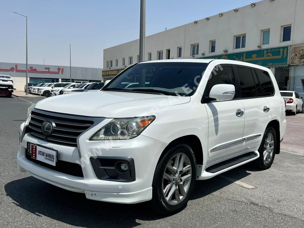 Lexus  LX  570  2012  Automatic  441,000 Km  8 Cylinder  Four Wheel Drive (4WD)  SUV  White