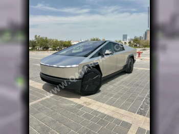 تسلا  سايبر تراك  2024  اوتوماتيك  0 كم  0 سلندر  دفع كلي مستمر  اس يو في  فضي  تحت الضمان