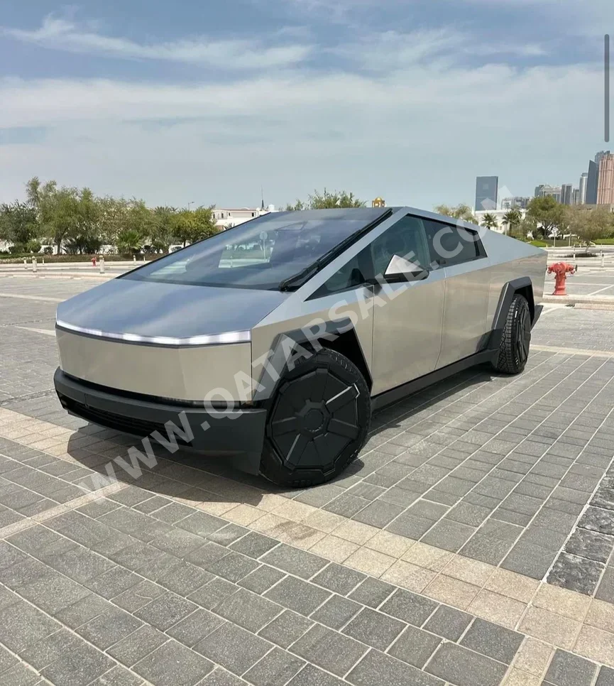 Tesla  Cybertruck  2024  Automatic  0 Km  0 Cylinder  All Wheel Drive (AWD)  SUV  Silver  With Warranty