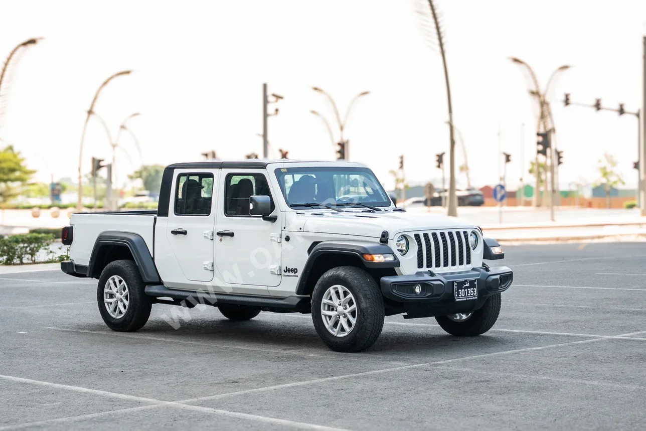 Jeep  Gladiator  Sport  2023  Automatic  2,000 Km  6 Cylinder  Four Wheel Drive (4WD)  Pick Up  White  With Warranty