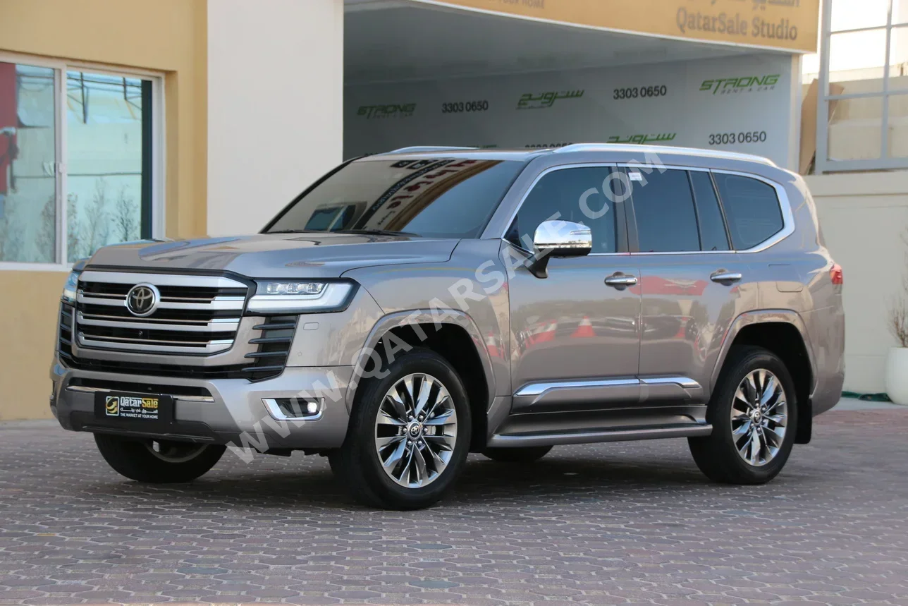 Toyota  Land Cruiser  VXR Twin Turbo  2023  Automatic  18,000 Km  6 Cylinder  Four Wheel Drive (4WD)  SUV  Bronze  With Warranty
