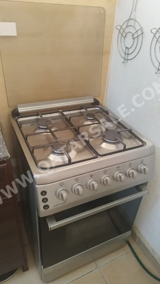 Oven  - Gas & Electric  - Black