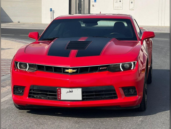 شفروليه  كمارو  اس اس  2015  اوتوماتيك  128,000 كم  8 سلندر  دفع خلفي  كوبيه \ سبورت  أحمر