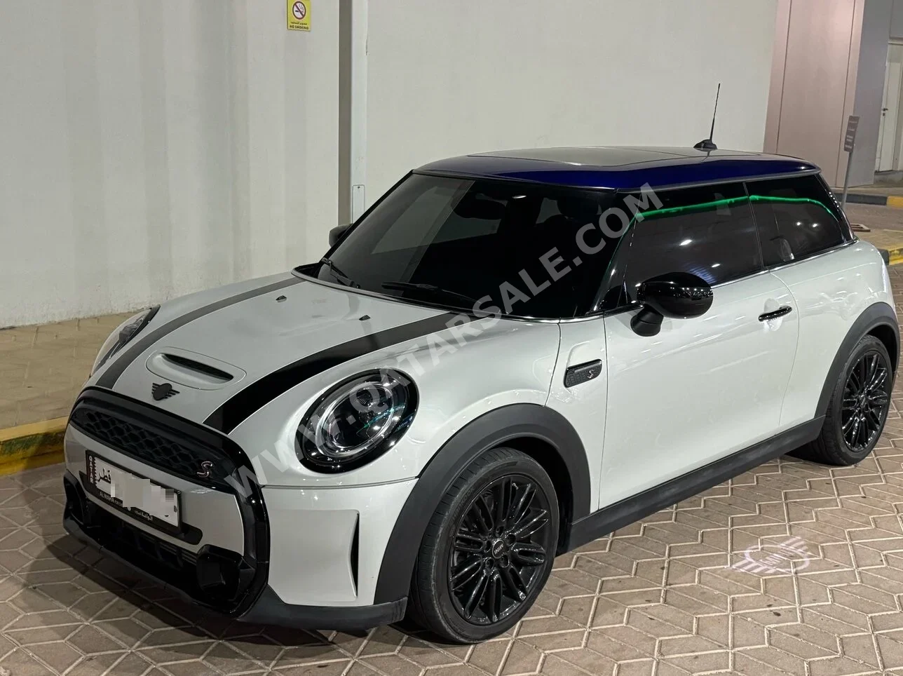 Mini  Cooper  S  2022  Automatic  78,000 Km  4 Cylinder  Front Wheel Drive (FWD)  Hatchback  Blue and Silver  With Warranty