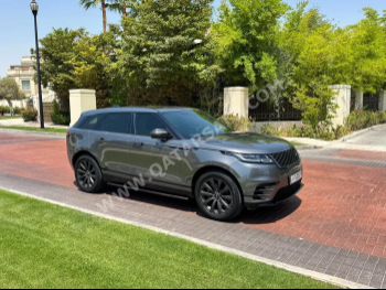 Land Rover  Range Rover  Velar SE R- Dynamic  2019  Automatic  68,500 Km  4 Cylinder  Four Wheel Drive (4WD)  SUV  Black and Gray